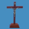 Crucifix sur socle